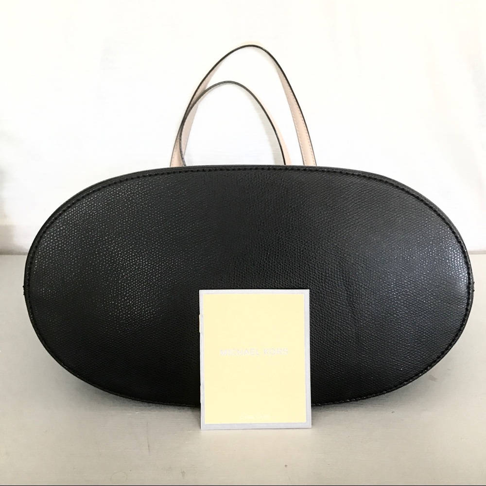 ⭐️ LAST 1 ⭐️ MK Jet Set medium black leather tote - Picture 7 of 8